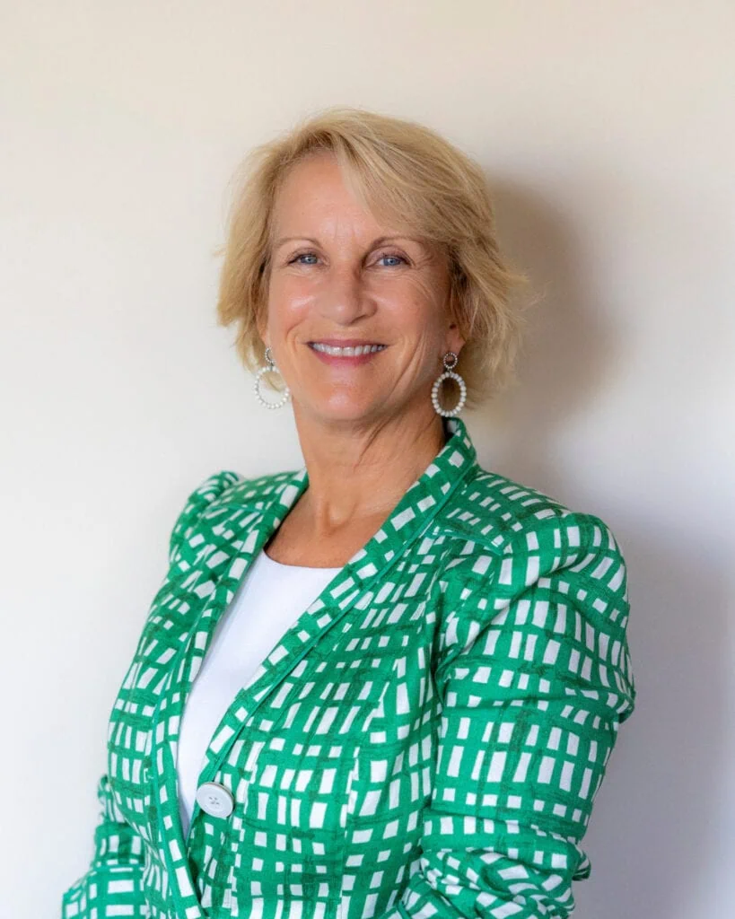 Tracy Conrad headshot