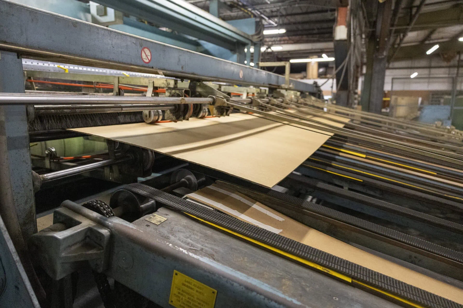 packaging boxes moving through conveyor belt